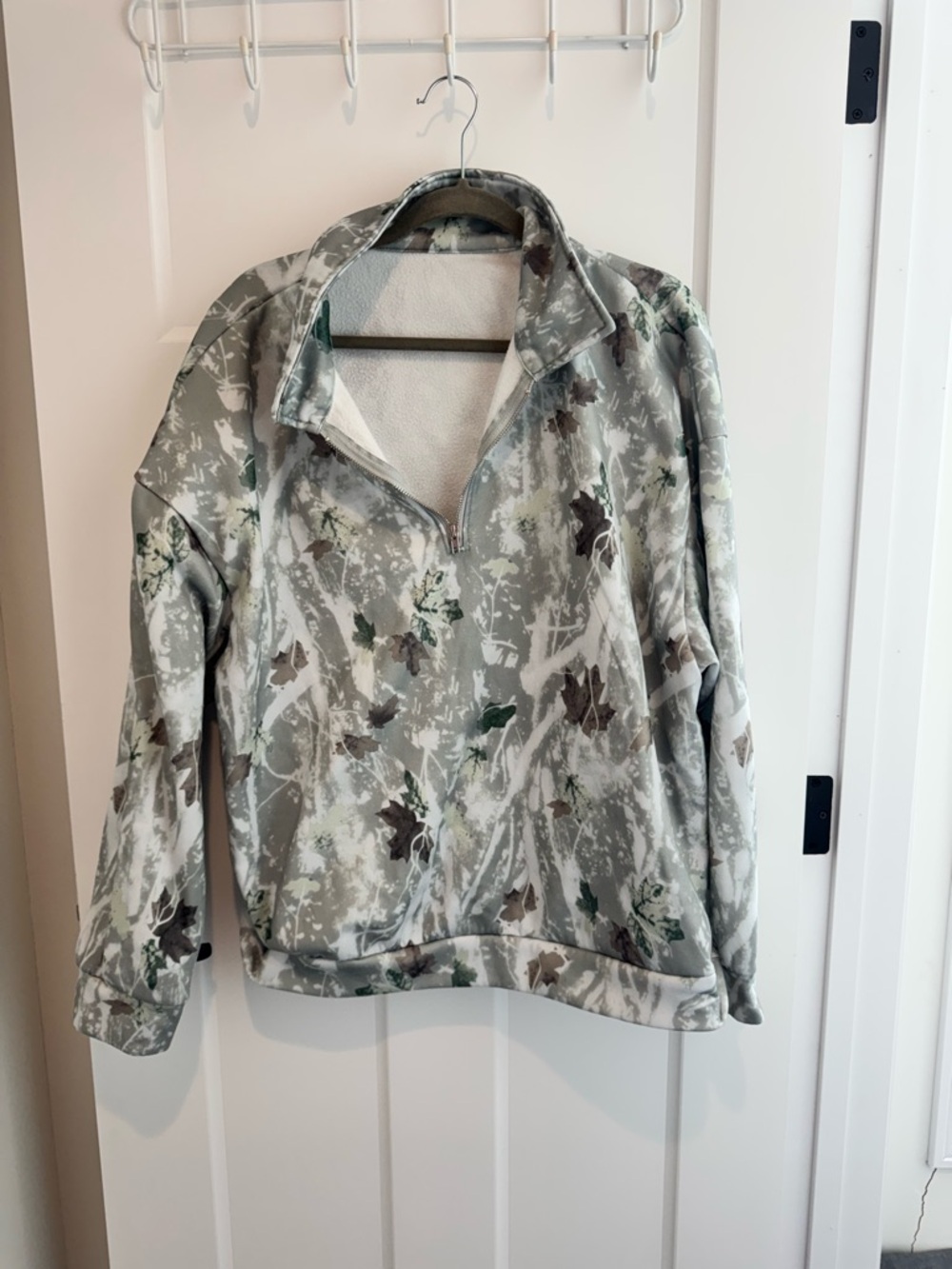 Women's Camouflage Quarter-Zip Pullover Jacket - Gray/Green